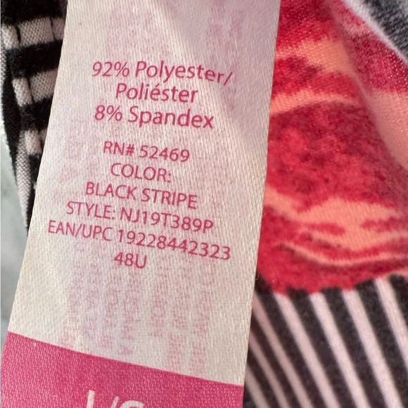 MUST HAVE Feminine faux wrap dress size large by No Boundaries. Stunning! - Picture 10 of 10